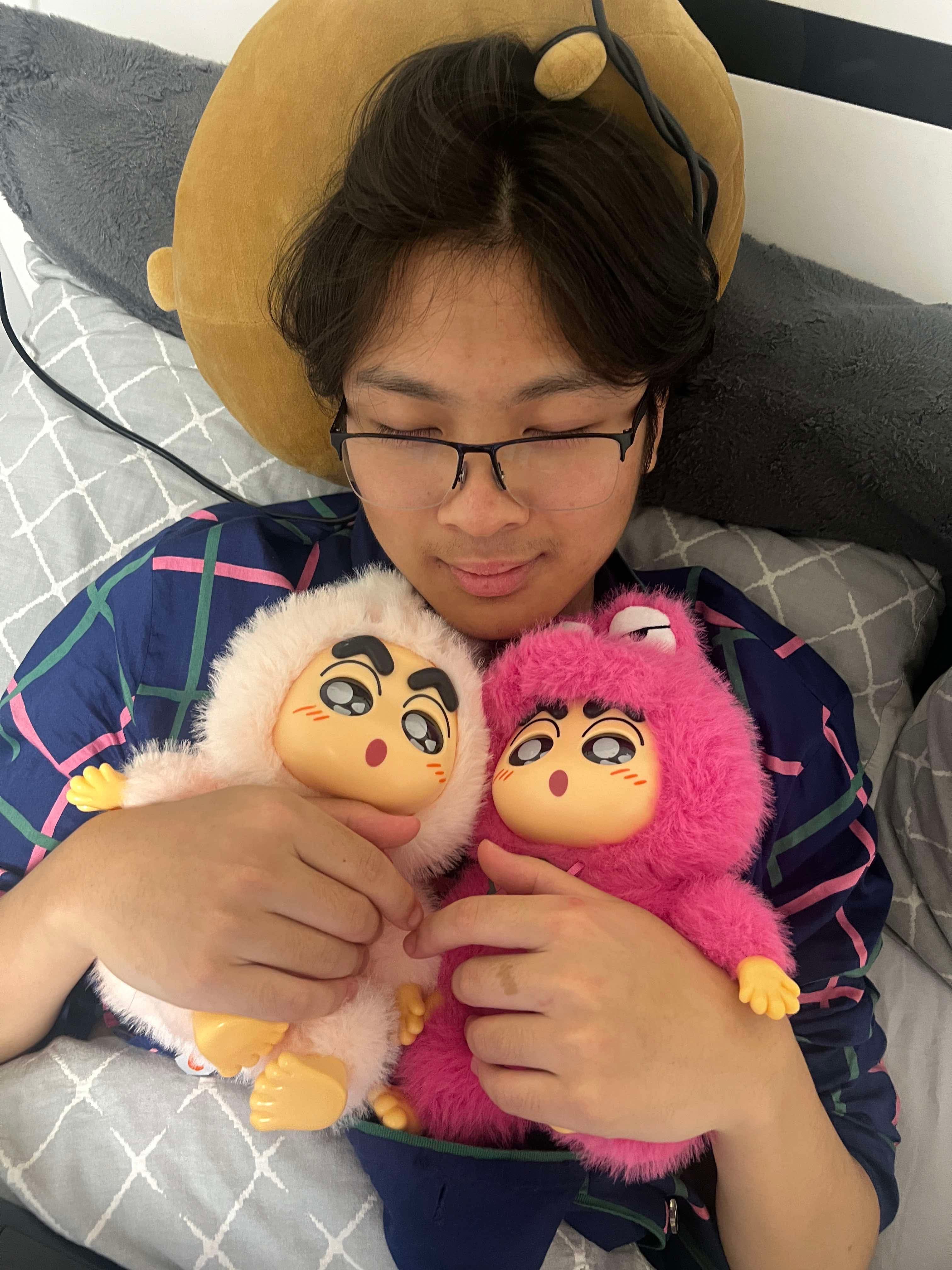 Picture of henry with two shin-chans