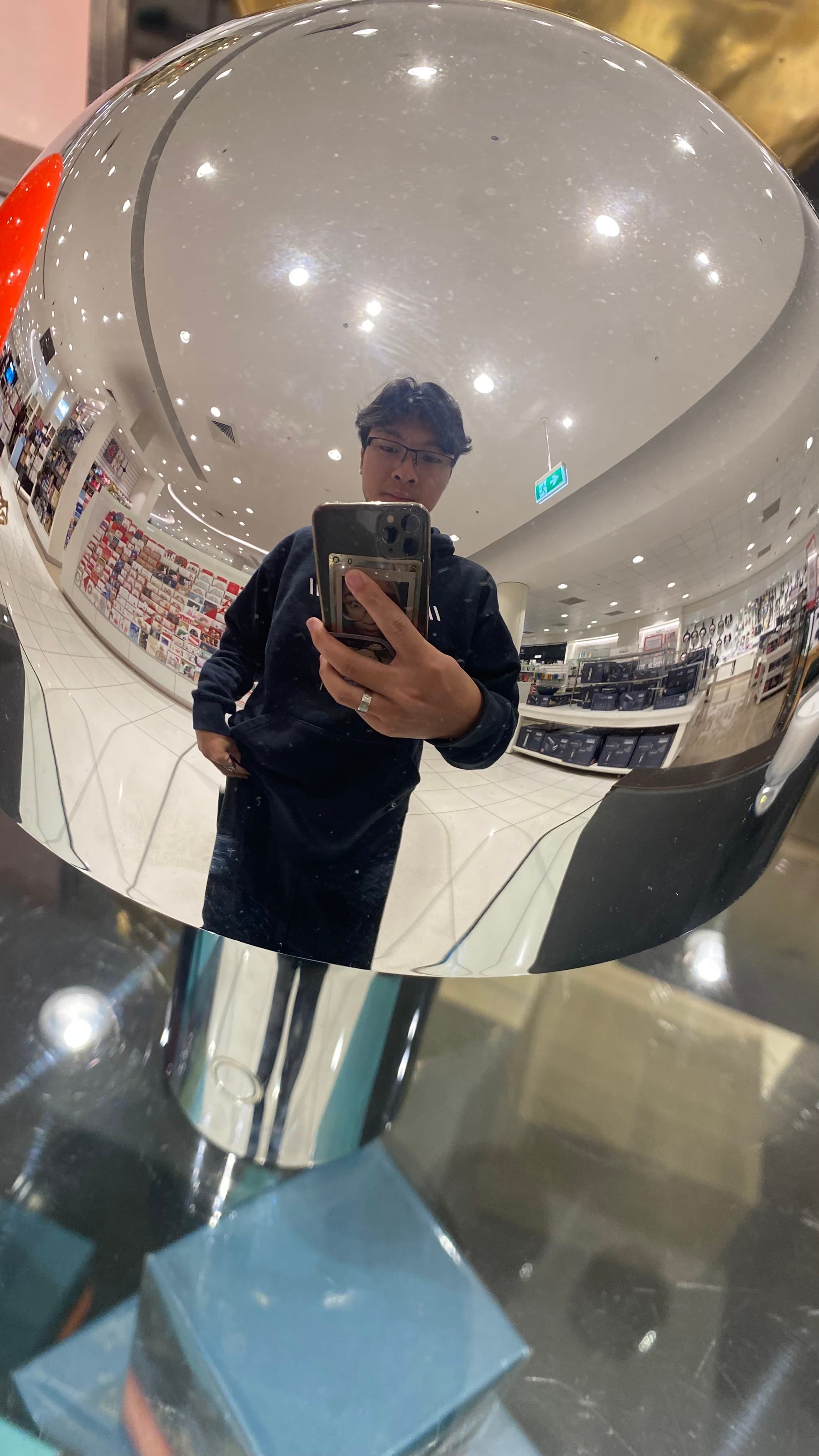 Picture of henry (fisheye lens)
